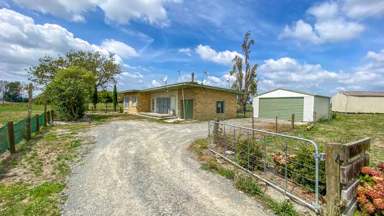 982 State Highway 25 Waitakaruru_16