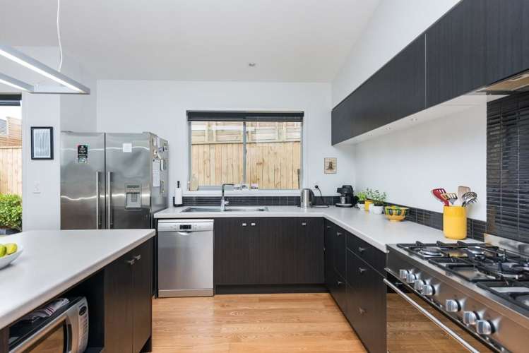 7 Crater Close Pyes Pa_10