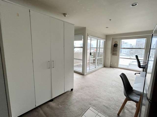 6e/109 Vincent Street City Centre_1