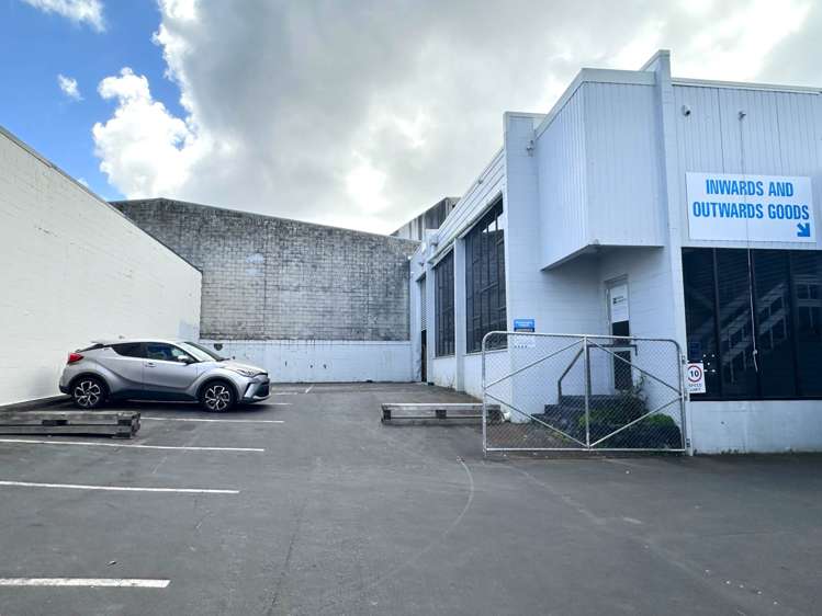 14-18 Honan Place Avondale_1