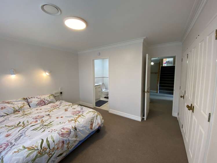 9 Hinton Place 11554_8