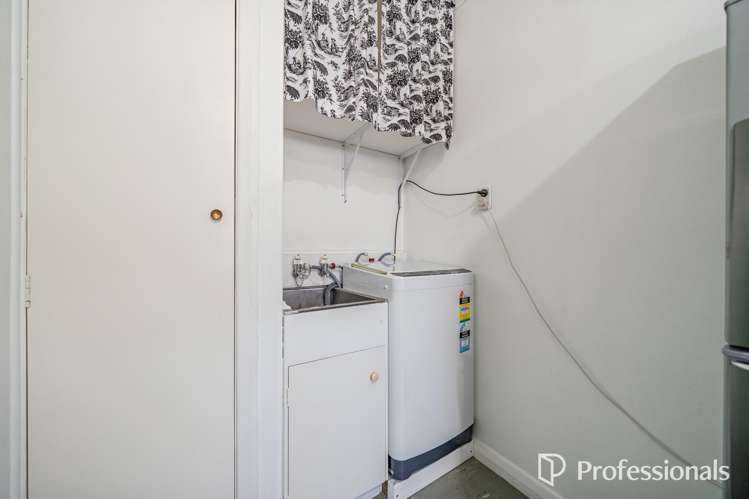 3/1079 High Street Taita_14