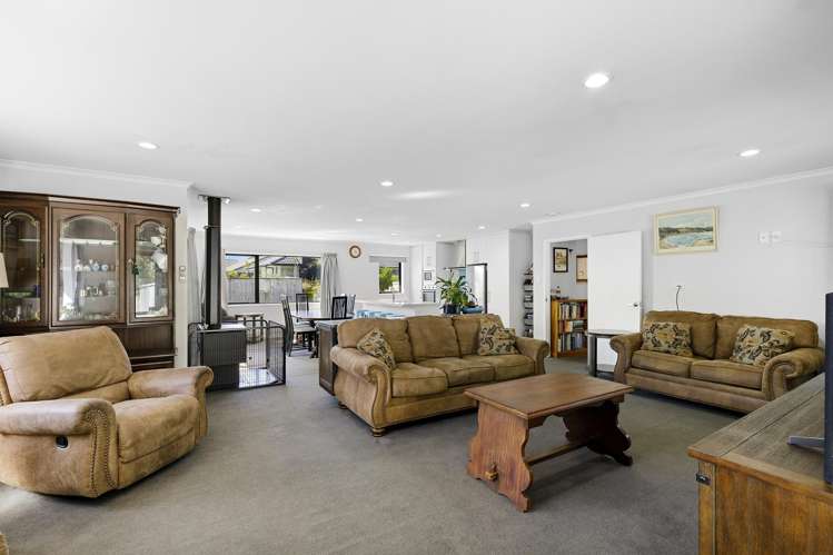 16A Sunstone Crescent Brown Owl_11