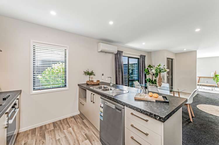 51 Moreton Green Rolleston_5