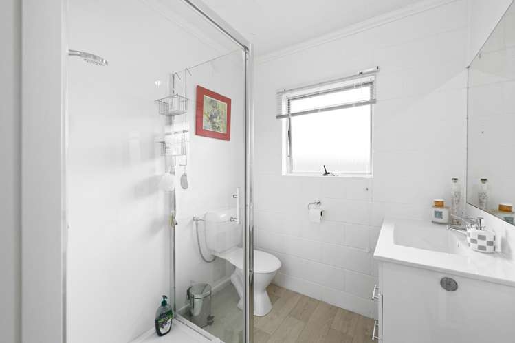 57a Saxbys Road Deanwell_11