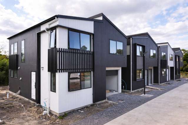 Modern Living & Convenient Location