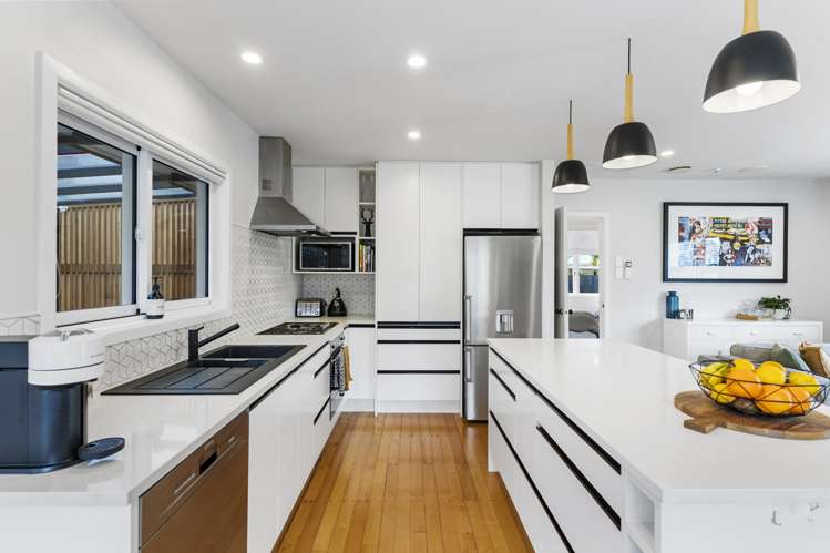 4 Holman Road Te Atatu Peninsula_5