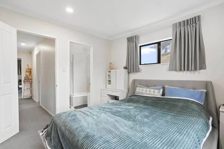 24A Fruitvale Road New Lynn_9