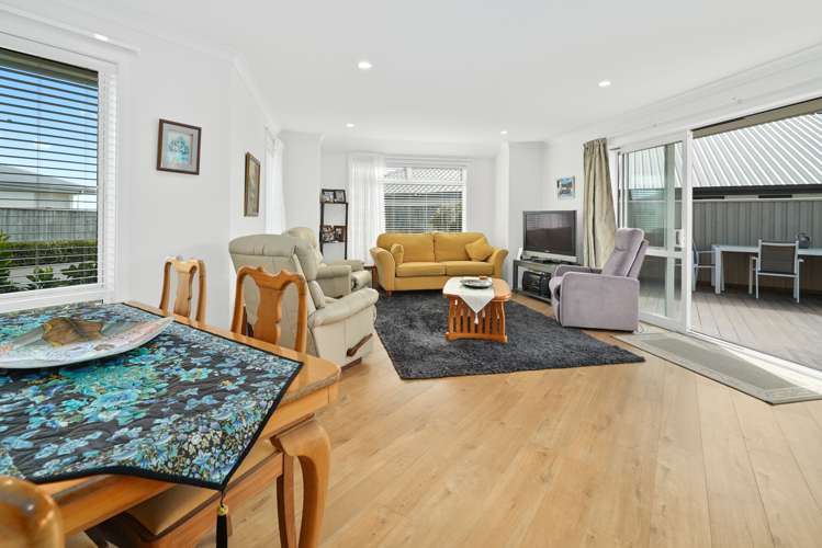 18 Boysenberry Grove Richmond_10