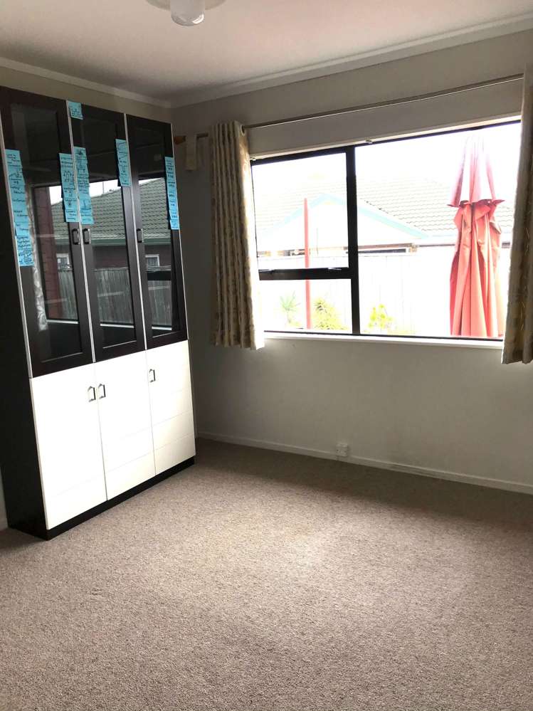 3 Headcorn Place Botany Downs_13