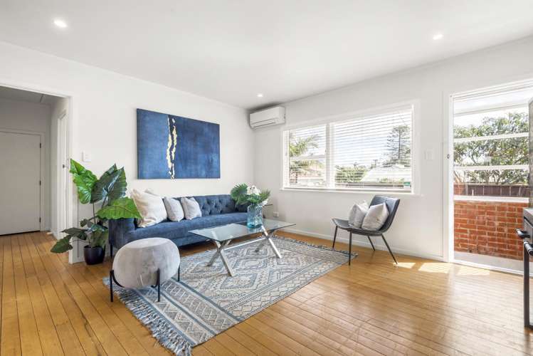 2/134 Onewa Road Northcote_7