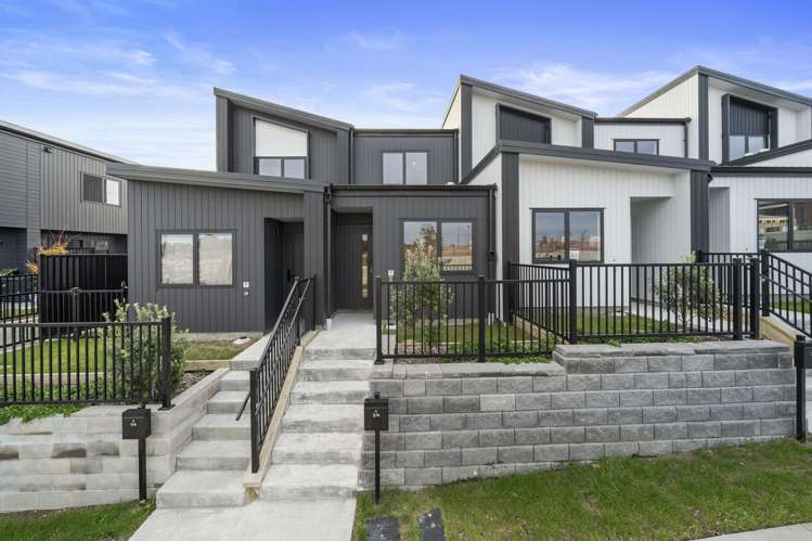2/4 Glenburn Road Hobsonville_1