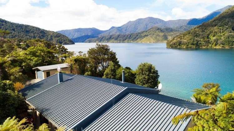 3130 Archers Road Tennyson Inlet_15