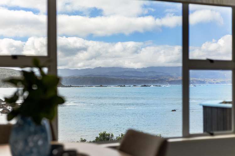 2/418 Queens Drive Lyall Bay_20