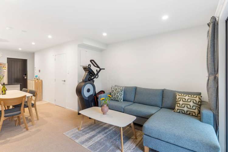 28/18 Hewlett Road Massey_15