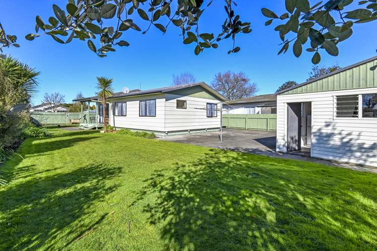 1304 Jubilee Street Mayfair_18