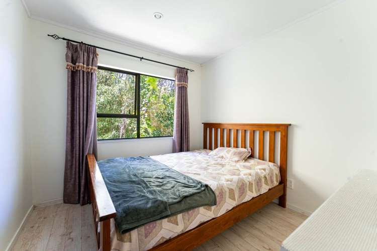 2/15A View Road Glenfield_7