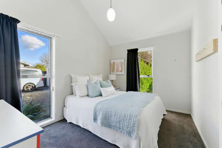 2/7 Glenys Place Broomfield_6