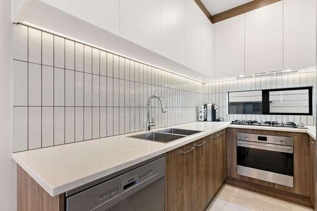 1/3 Haughey Avenue Three Kings_4