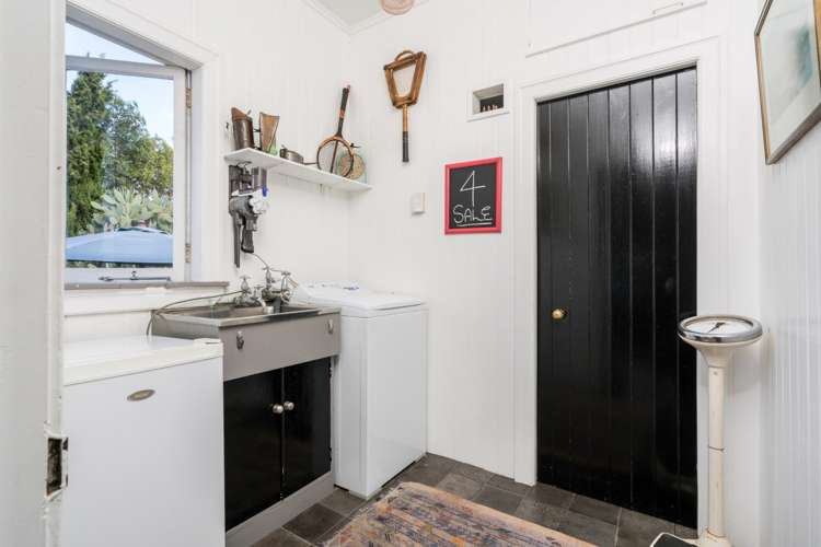 323 Western Hills Drive Avenues_9