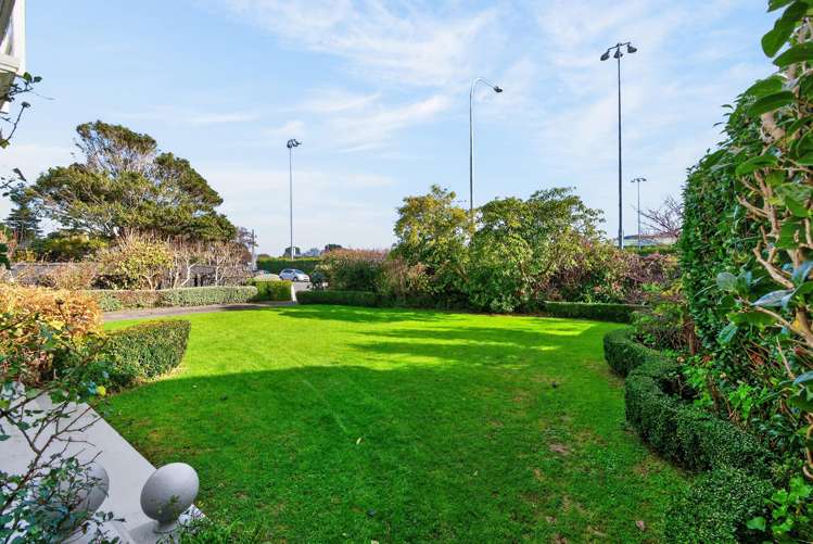 12 Bellevue Road Woburn_28