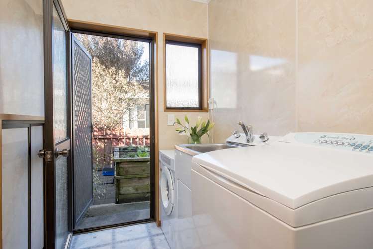 29 Farnham Drive Richmond_9