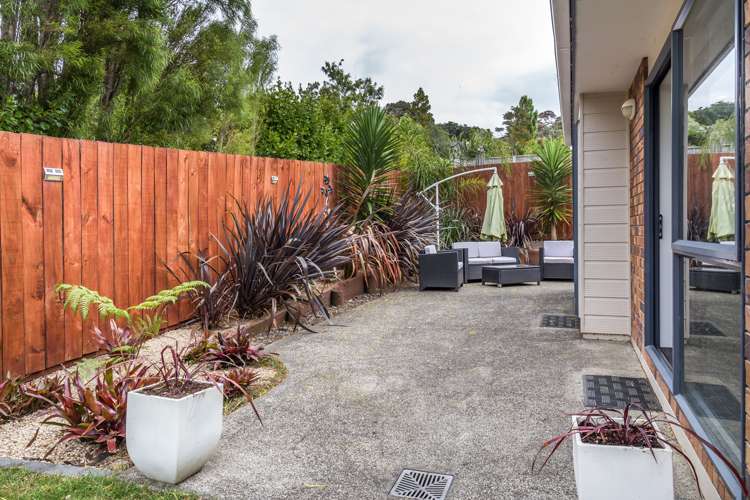 124b Brian Crescent Stanmore Bay_31