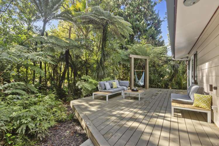 1 Ngaio Road Titirangi_12