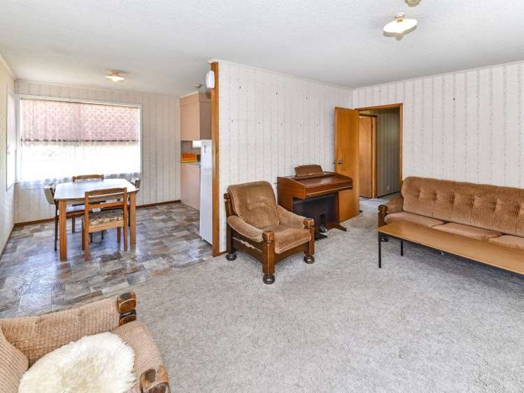 398 Roscommon Road Clendon Park_4