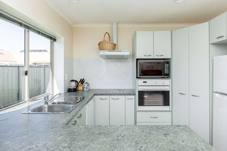 5 Ellerslie Place Taradale_5