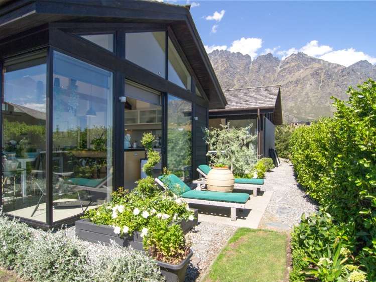 2 Skye Lane Jacks Point_13