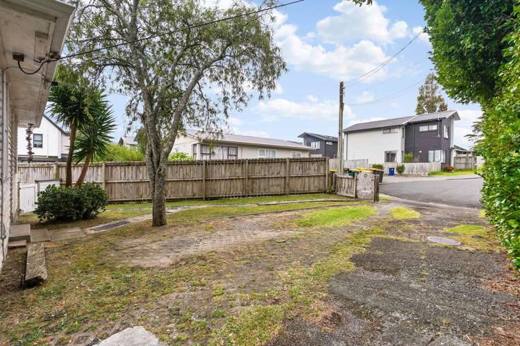 9 Mavis Place Beach Haven_26