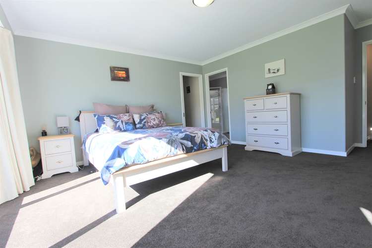 5 Kensington Place Springlands_13
