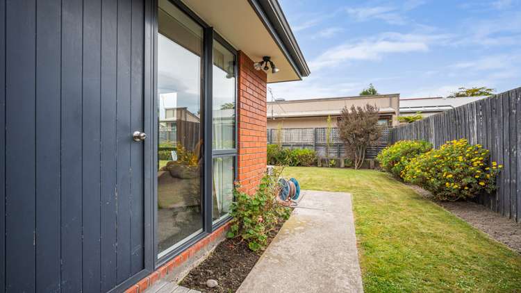 22 Clinton Lane Woolston_1