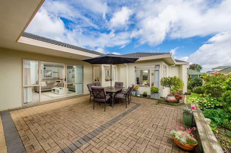 32 Ambleside Drive Northpark_14