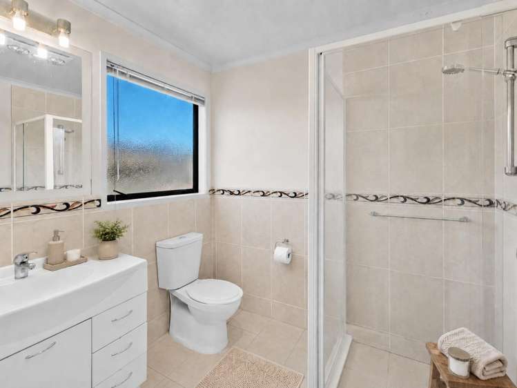 100 George Deane Place Greenhithe_11