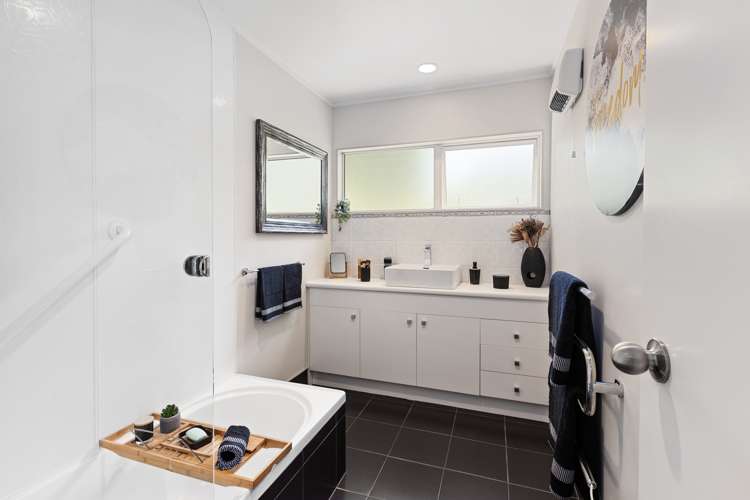 13 Orewa Heights Crescent Orewa_16