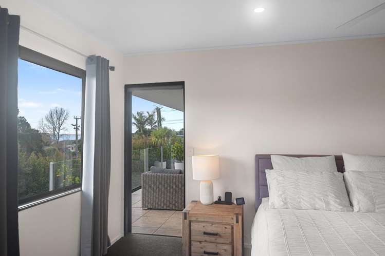 53 Okura River Road Okura_11