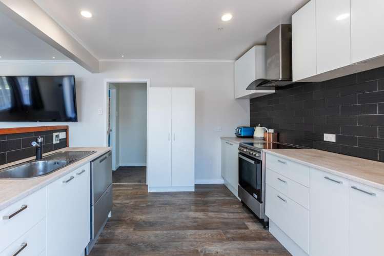 61 Burgoyne Street Woodville_7