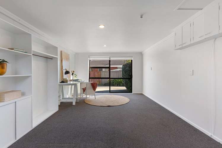 15B Galloway Crescent Farm Cove_17