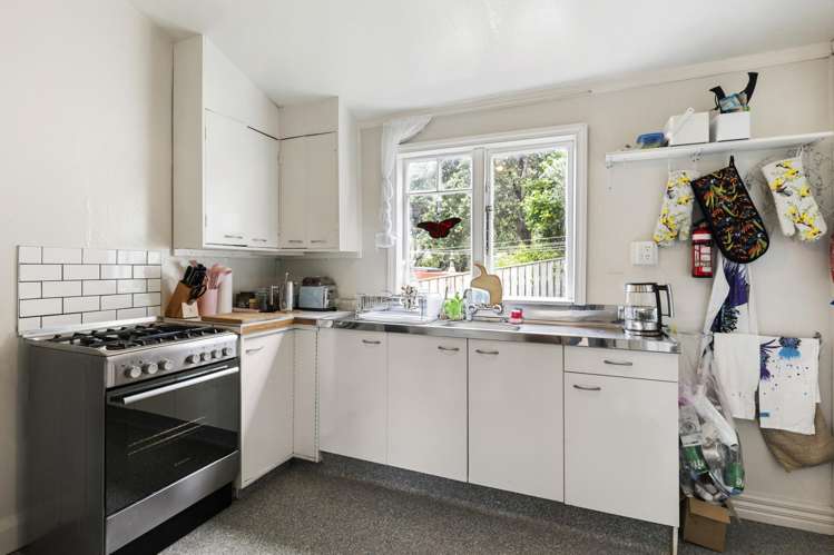 3-5 Knoll Street Island Bay_7