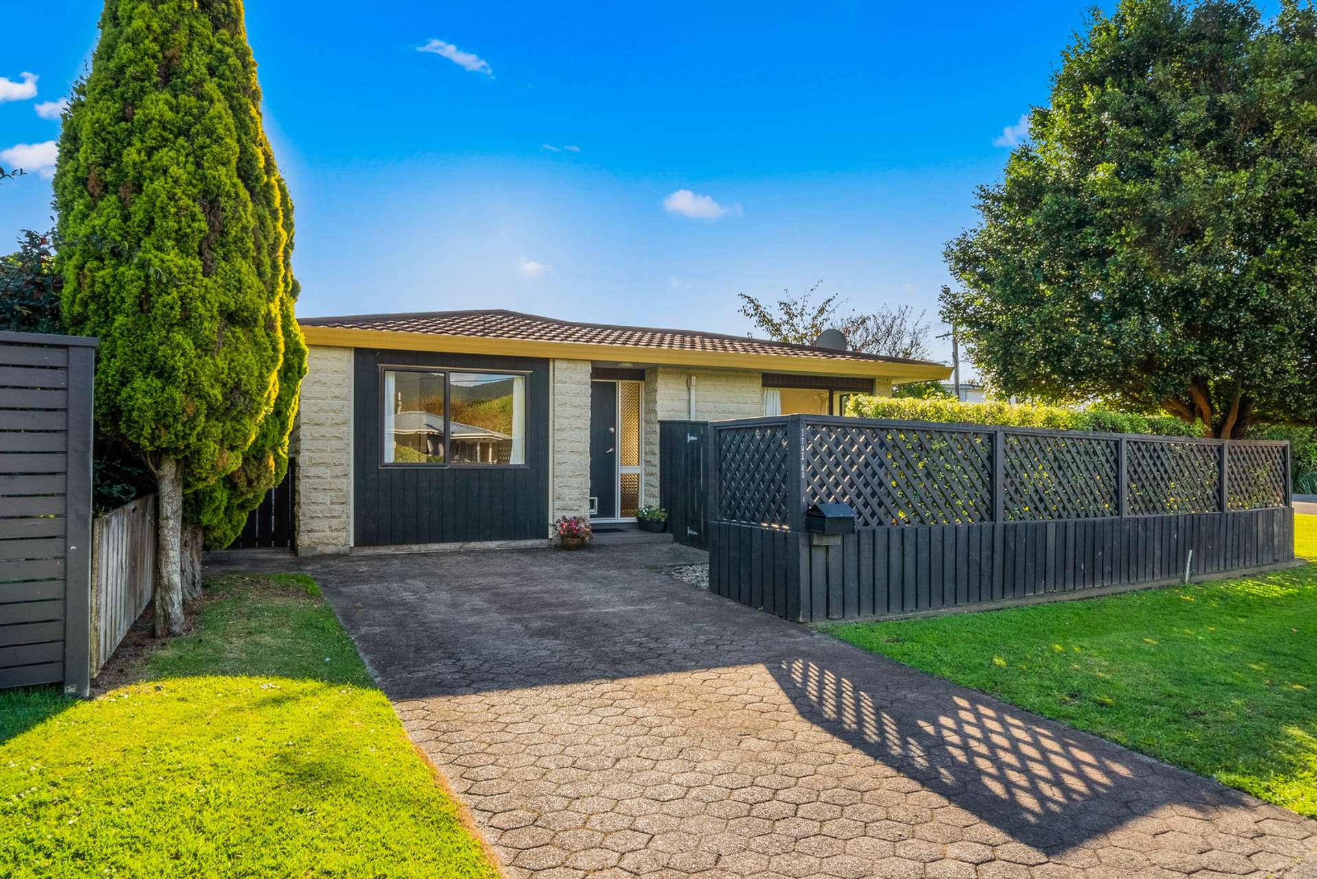 1 Tui Road Raumati Beach_0