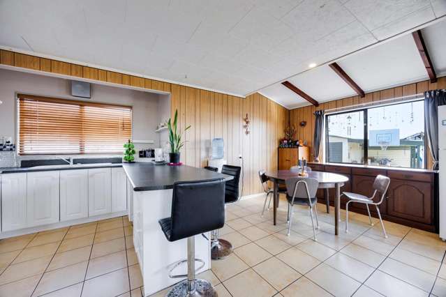 12 Puriri Avenue Kaiaua_4