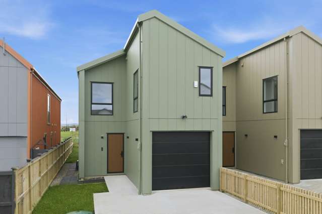 New, 171sqm , 4 Beds + 2 Ensuites, Unique Design