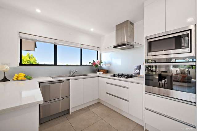 2/13 Naviti Place Browns Bay_2