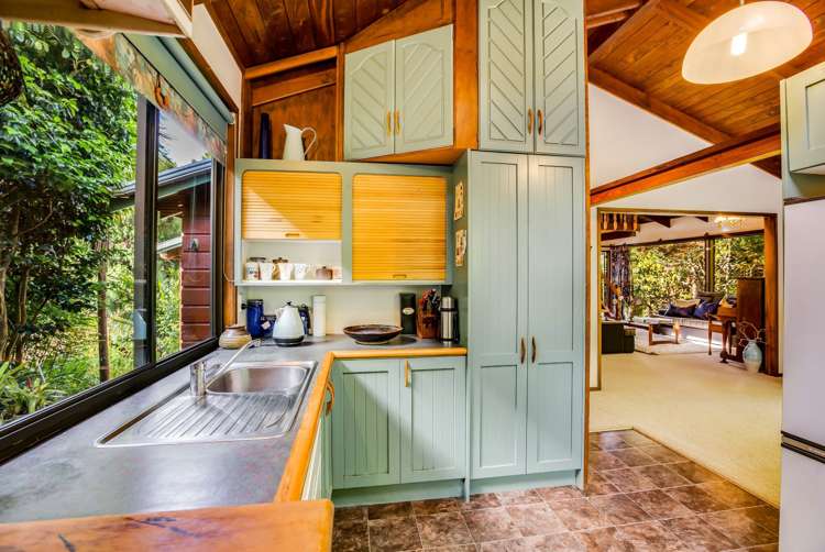 219 Godley Road Titirangi_7