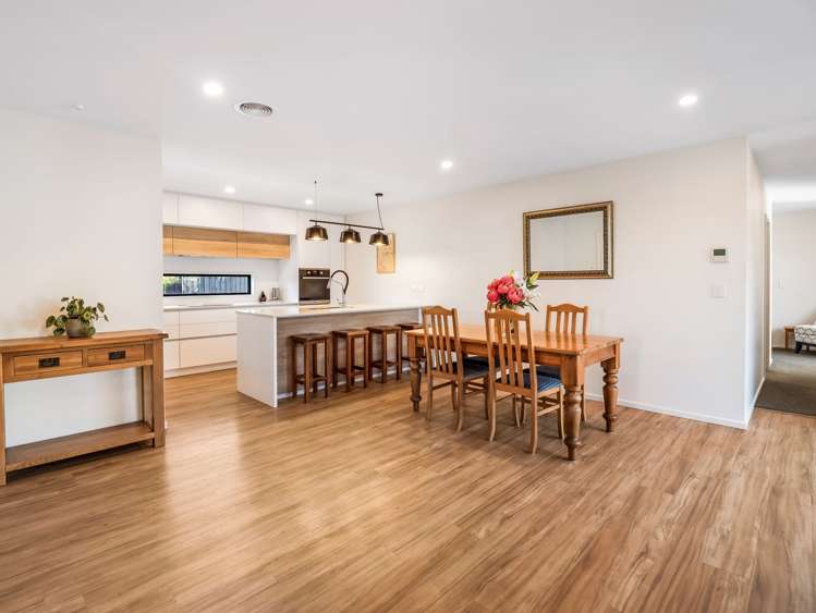 8 Whitehorn Drive Lincoln_7