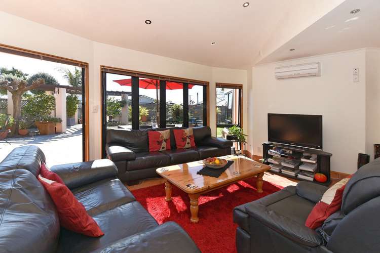 6 Di Pierri Way The Wood_9