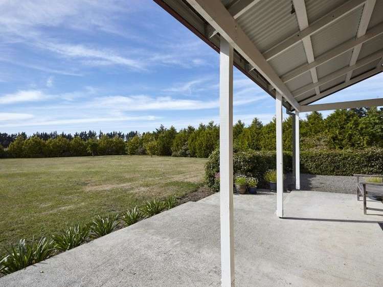 2730 South Eyre Road West Eyreton_16