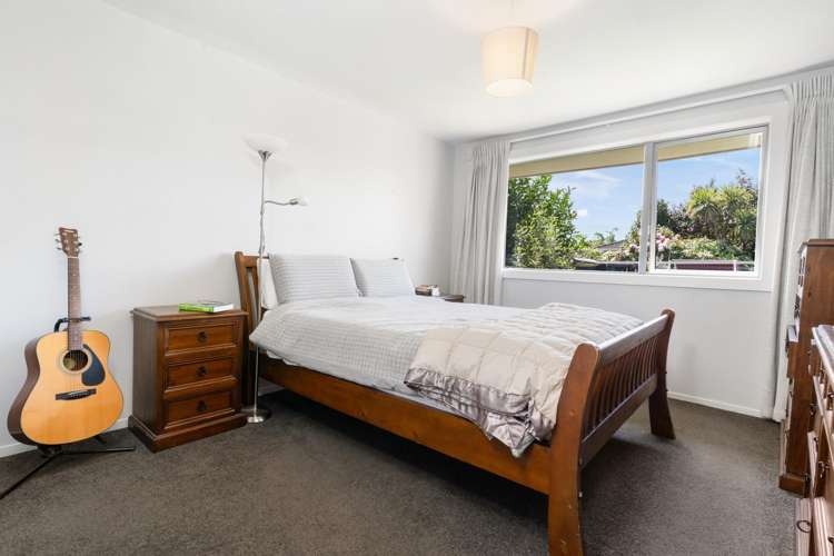 2/174b Grimseys Road Redwood_18